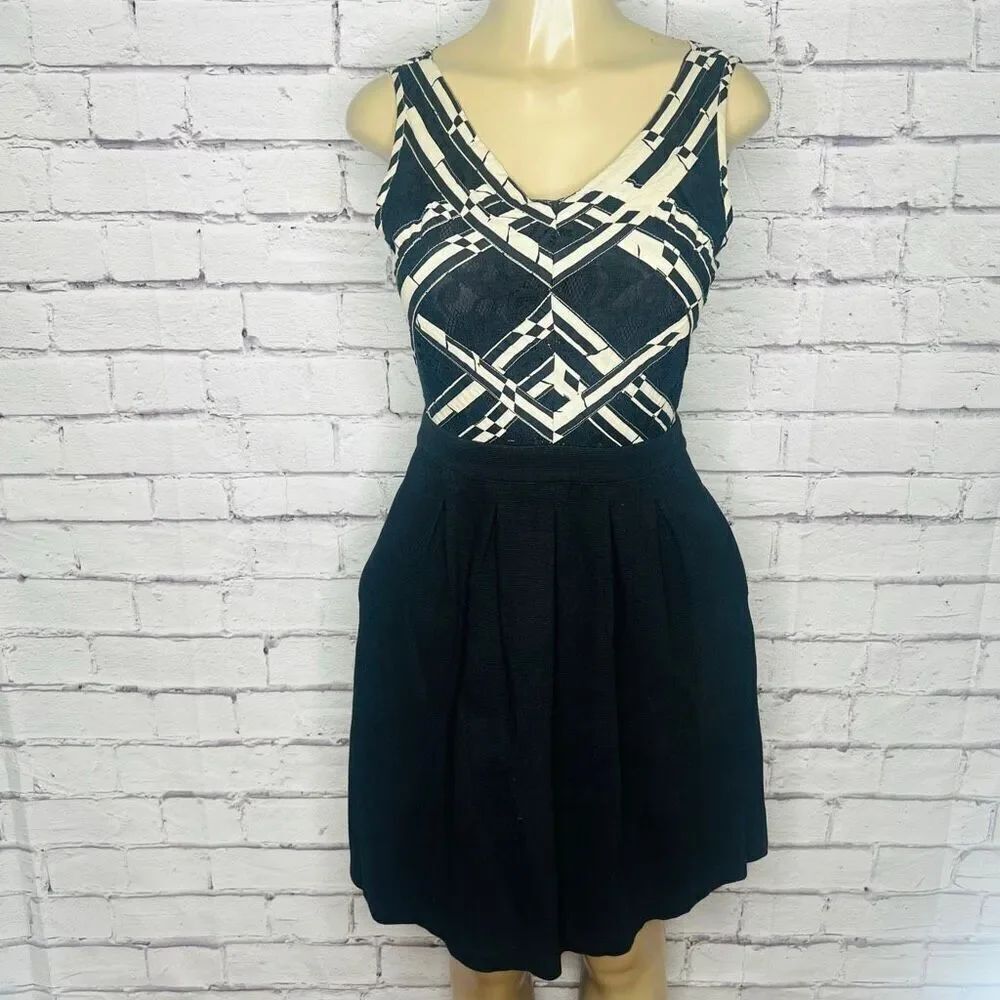 Anthropologie Postmark Womens Black Cream Voksoper Lace Fit & Flare Dress Size 2